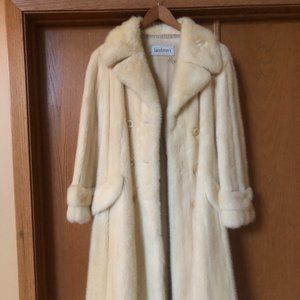 Fur coat ( Jacobson)